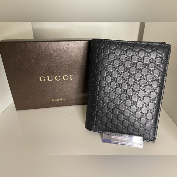 Gucci - Micro Guccissima Logo Leather Passport Black Wallet Like New in Box - Picture 1 of 7